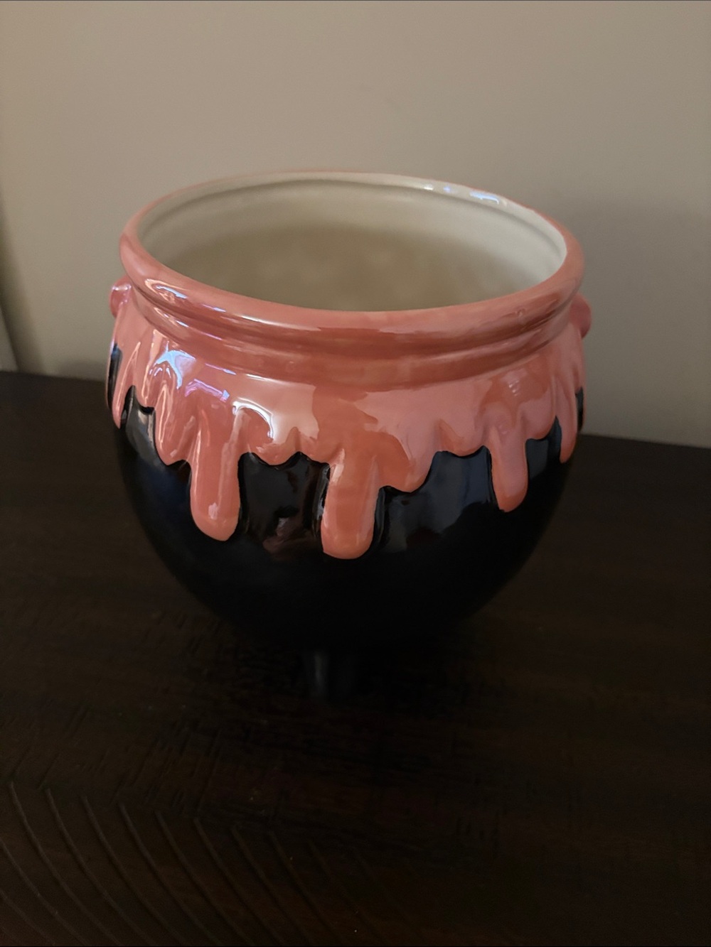 Glossy Pink-Drip Ceramic Candy Bowl - Black Base